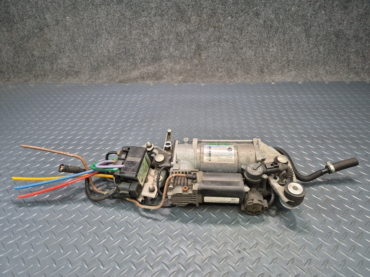 2008-2010 Porsche Cayenne 957 Air Suspension Compressor Pump 95535890105