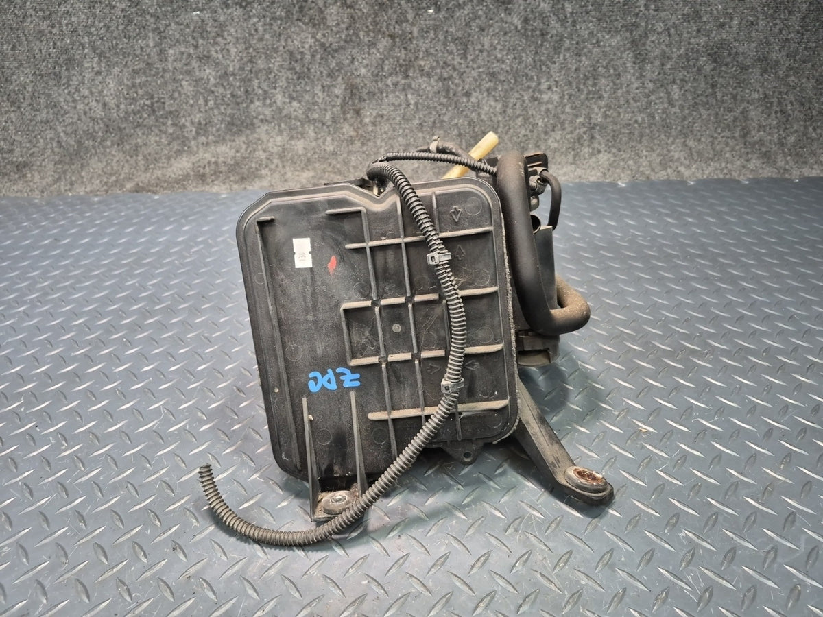 2008-2010 Porsche Cayenne 957 Fuel Evap Vapor Charcoal Canister 7L0906271C