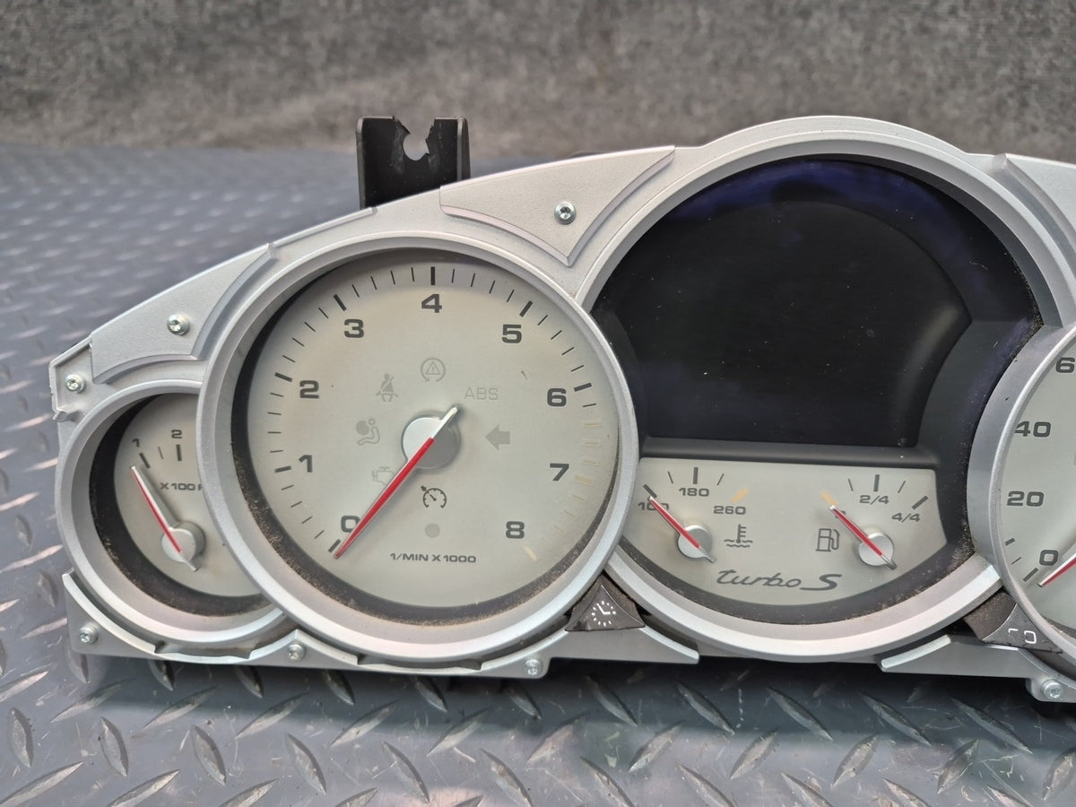 2009-2010 Porsche Cayenne 957 Turbo S Instrument Cluster Gauge Speedometer