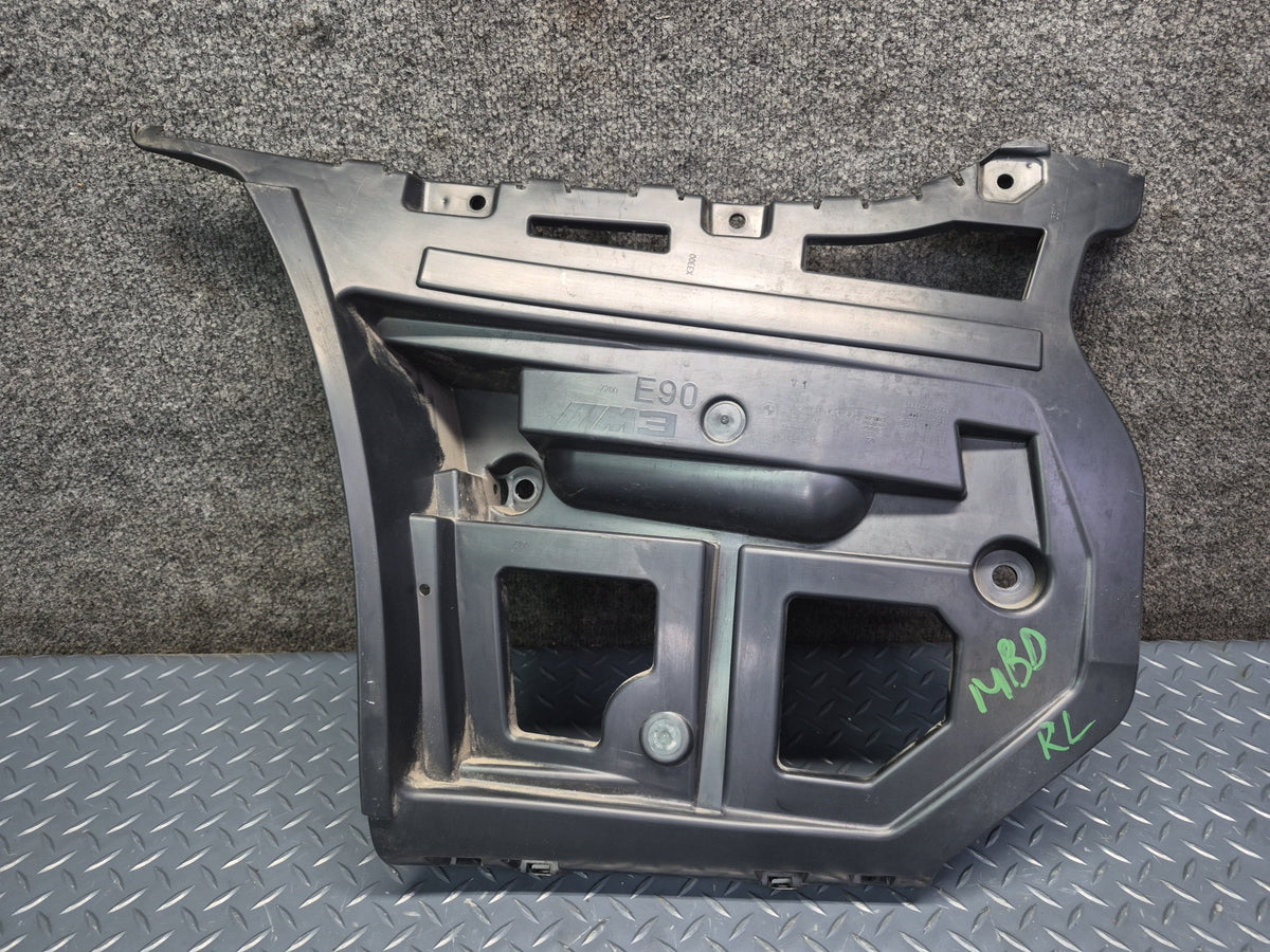 2008-2011 BMW E90 M3 Rear Left & Right Bumper Mount Guide Bracket Set of 2