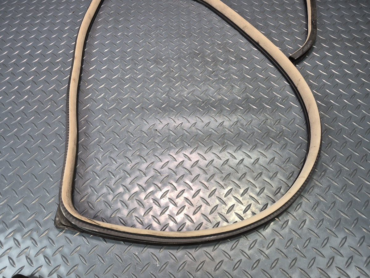 2003-2007 Lexus LX470 Front Left Side Door Weatherstrip Rubber Seal Set of 2