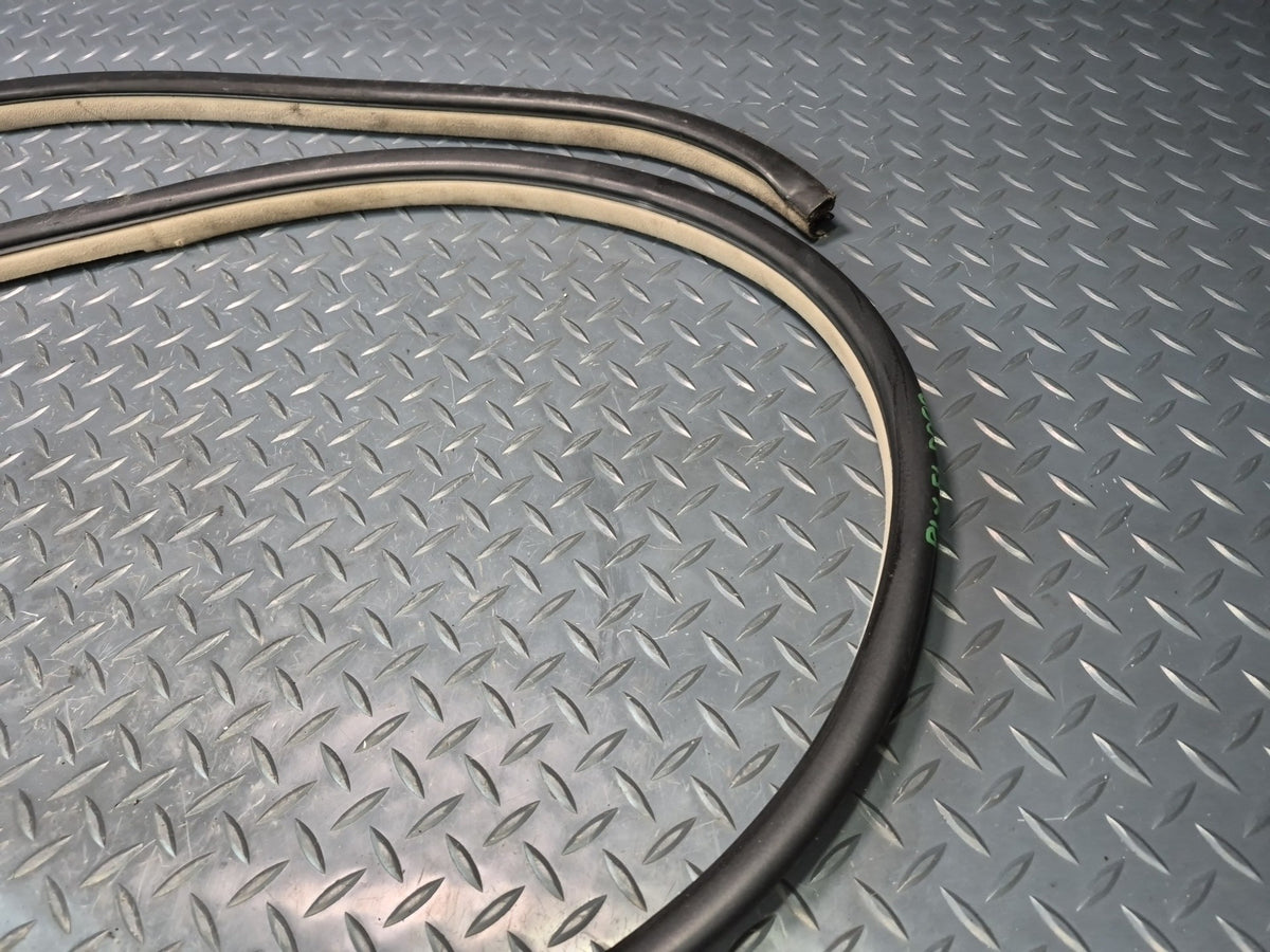 2003-2007 Lexus LX470 Front Left Side Door Weatherstrip Rubber Seal Set of 2