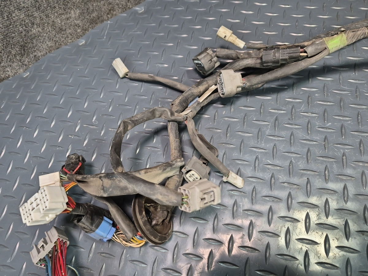 94-95 Toyota Hiace KZH106W Super Custom Limited Underhood Wire Harness OEM