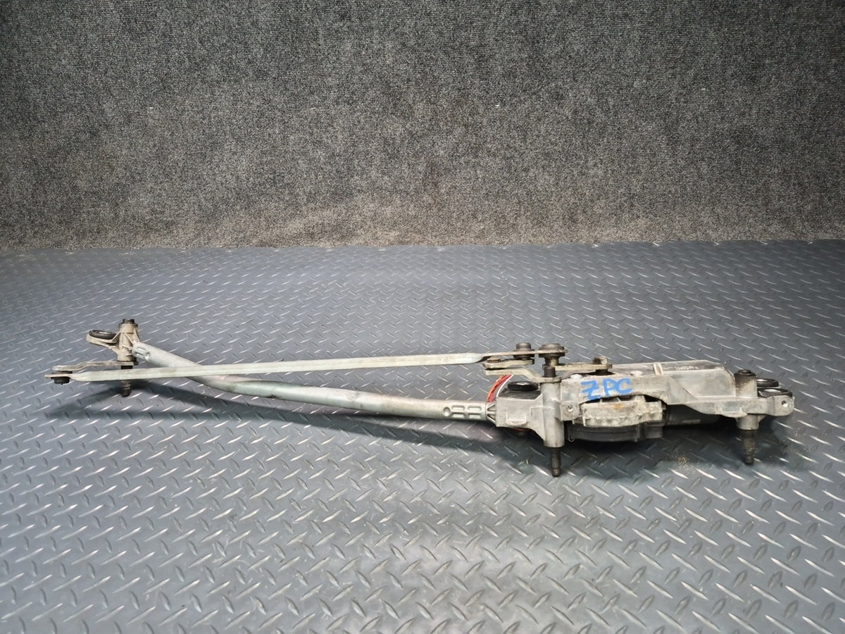 2003-2010 Porsche Cayenne 957 Windshield Wiper Transmission Linkage w Motor