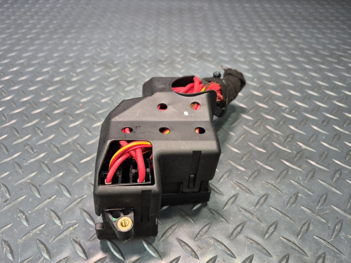 2008-2010 Porsche Cayenne 957 Front Right Fuse Relay Box Module