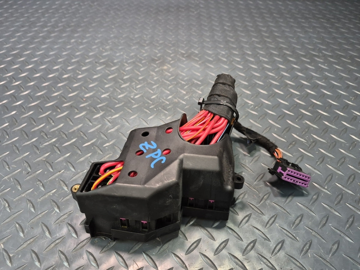 2008-2010 Porsche Cayenne 957 Front Left Fuse Relay Box Module