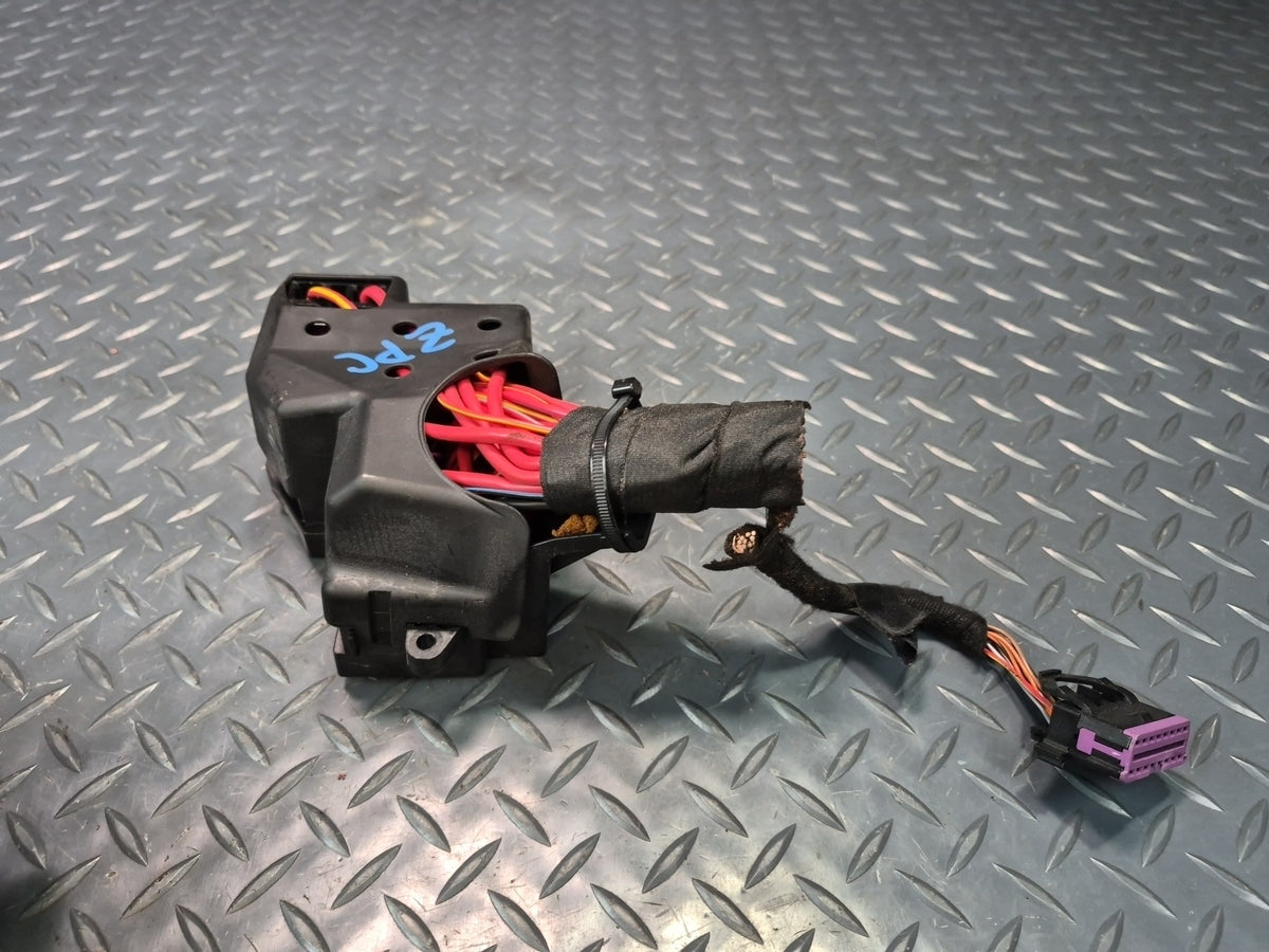 2008-2010 Porsche Cayenne 957 Front Left Fuse Relay Box Module