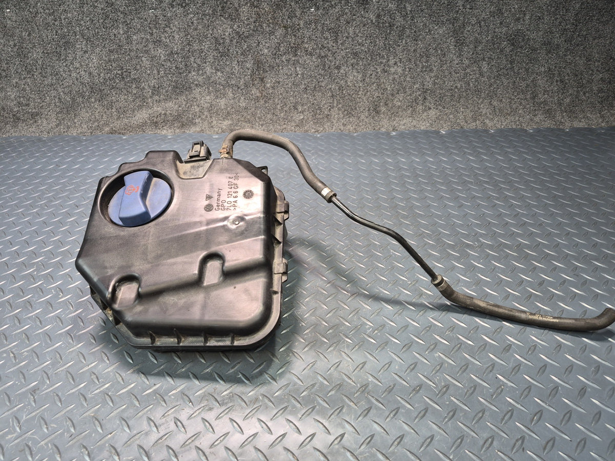2003-2010 Porsche Cayenne 957 Engine Coolant Overflow Expansion  Tank 7L0121407E