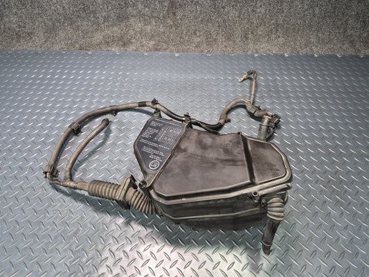 2003-2010 Porsche Cayenne 957 Under Hood Fuse Relay Box Module 7L0937576B