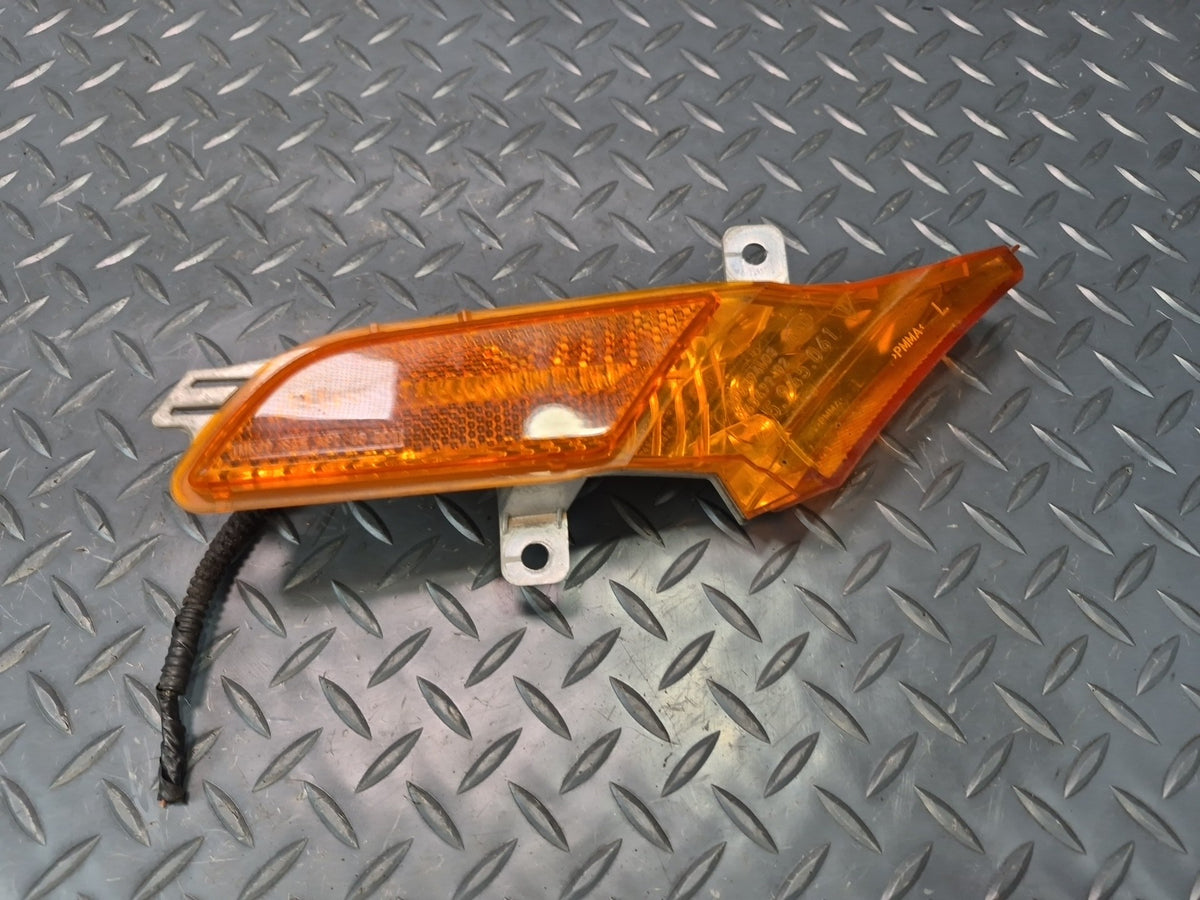 2008-2010 Porsche Cayenne 957 Front Left & Right Bumper Side Marker Light Set