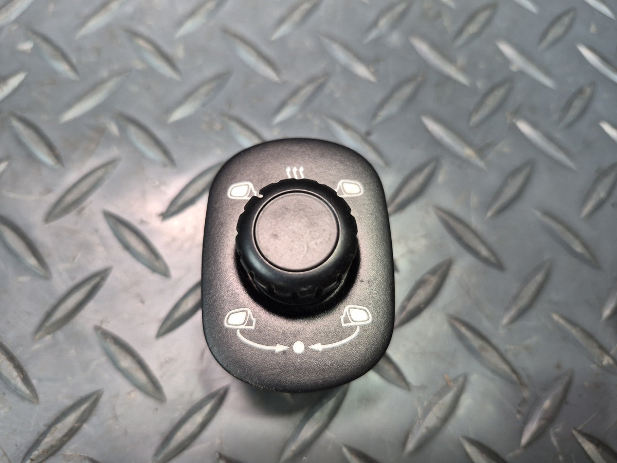 2003-2010 Porsche Cayenne 957 Side View Heated Mirror Control Switch