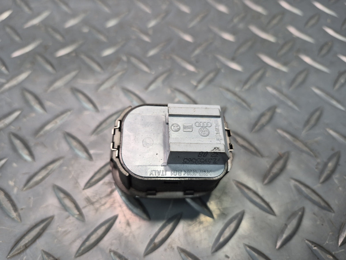 2003-2010 Porsche Cayenne 957 Side View Heated Mirror Control Switch