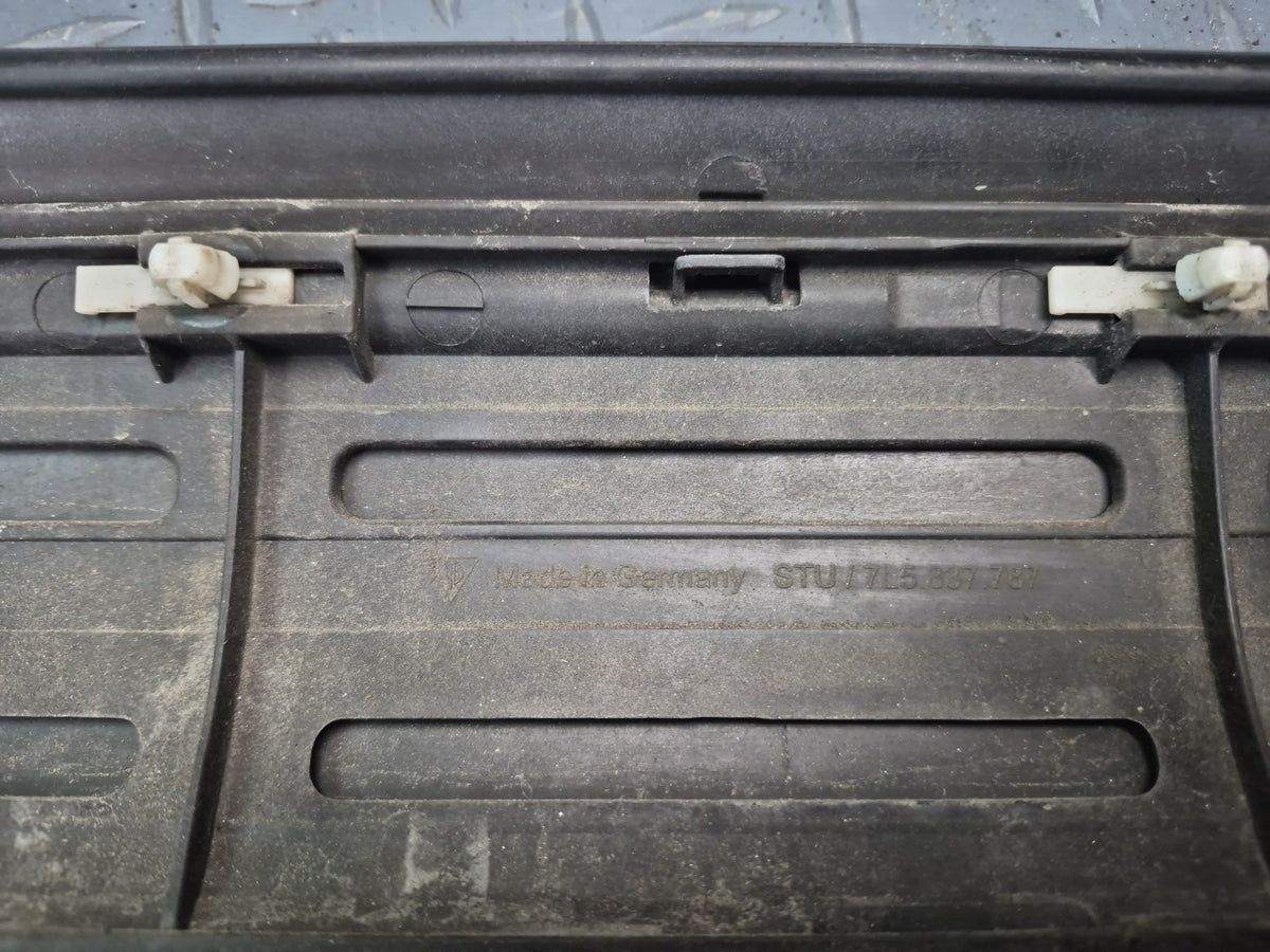 2008-2010 Porsche Cayenne 957 Front Left Door Lower Trim Molding 7L5837787