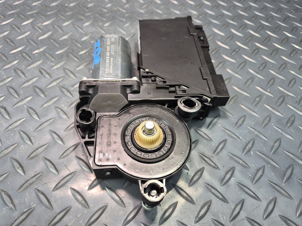 2003-2010 Porsche Cayenne 957 Front Right Door Window Motor 3D1959792E