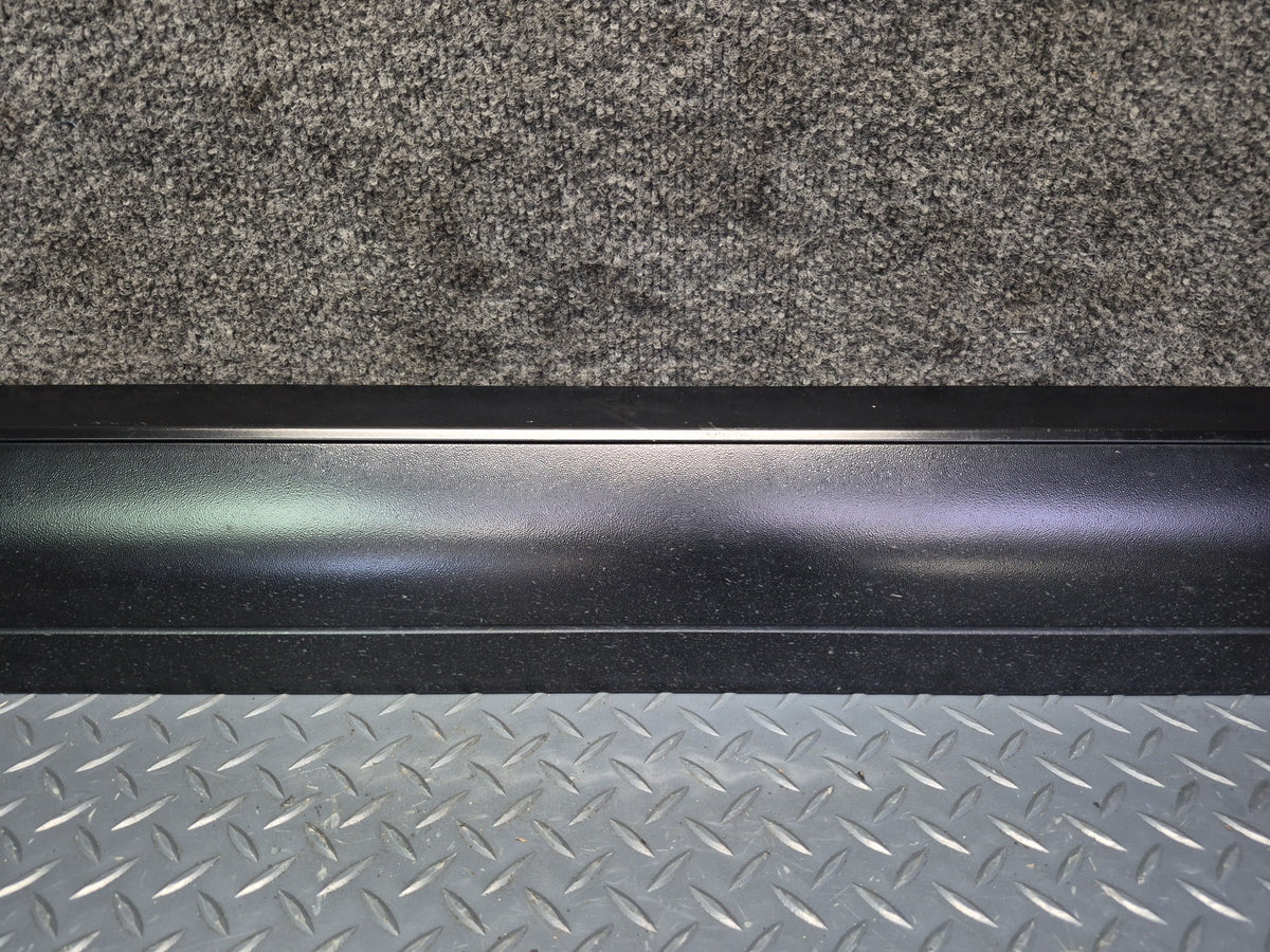 2008-2010 Porsche Cayenne 957 Front Right Door Lower Trim Molding 7L5839788