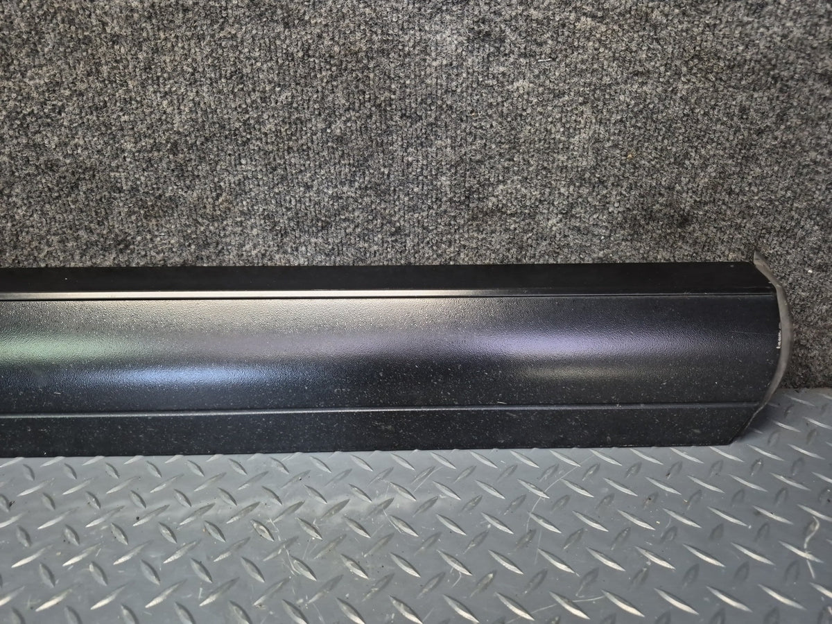2008-2010 Porsche Cayenne 957 Front Right Door Lower Trim Molding 7L5839788