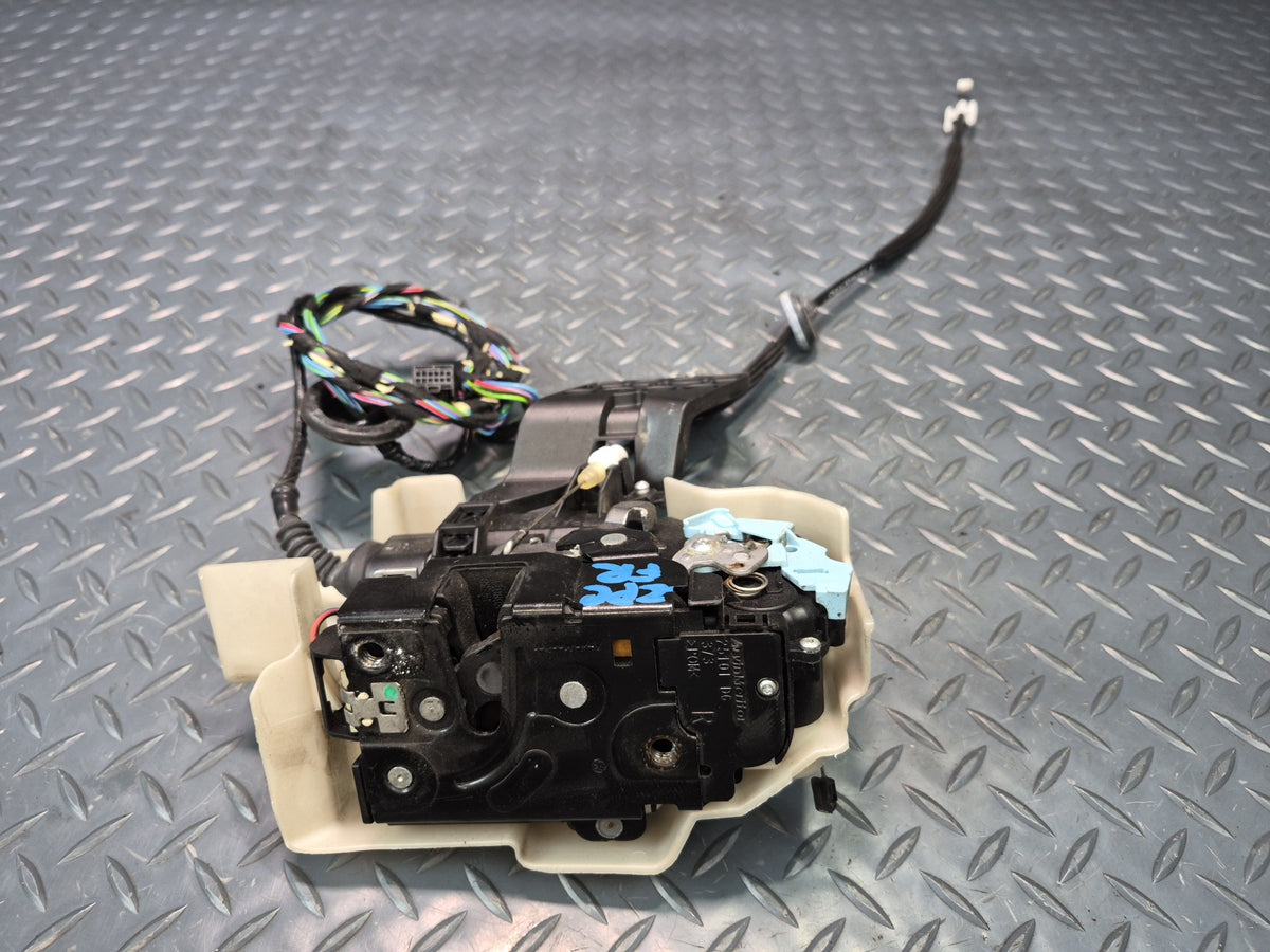 2003-2010 Porsche Cayenne 957 Front Right Door Lock Latch Actuator