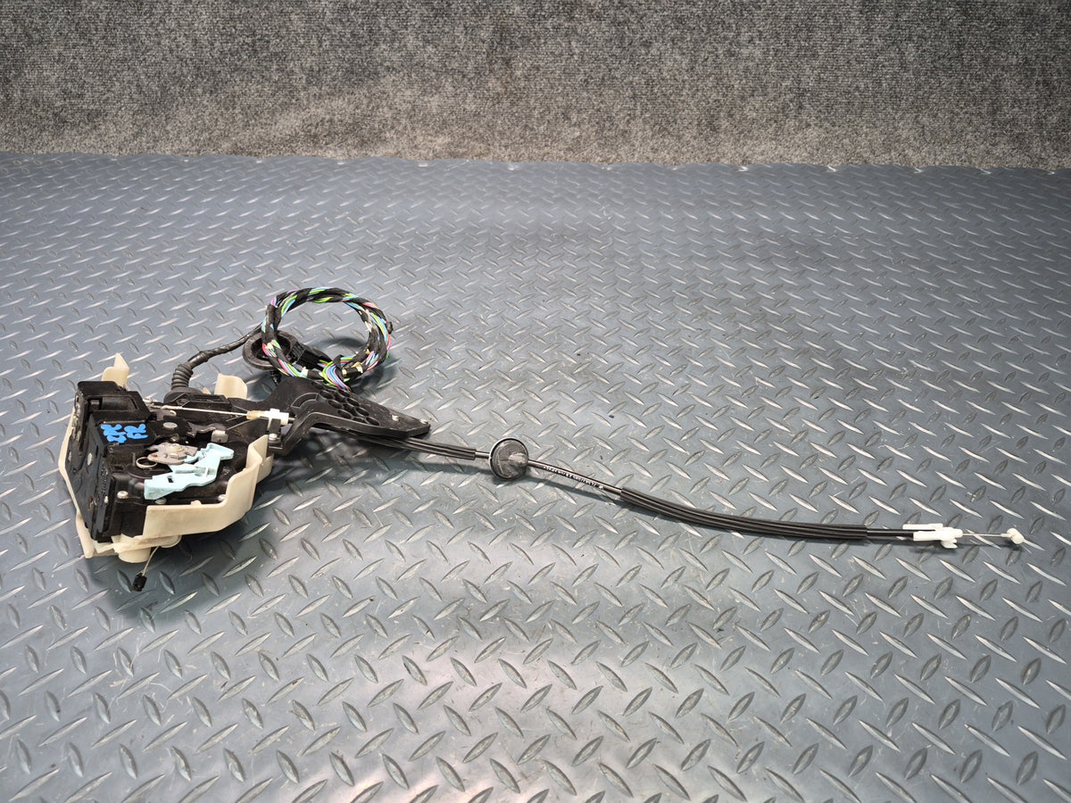 2003-2010 Porsche Cayenne 957 Front Right Door Lock Latch Actuator