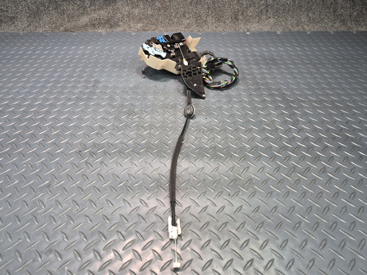 2003-2010 Porsche Cayenne 957 Front Right Door Lock Latch Actuator
