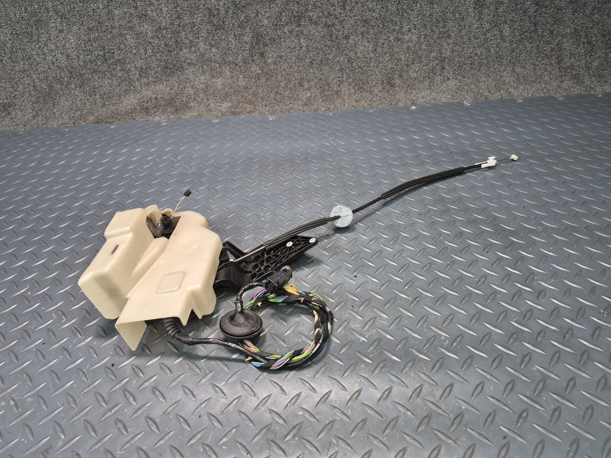 2003-2010 Porsche Cayenne 957 Front Right Door Lock Latch Actuator