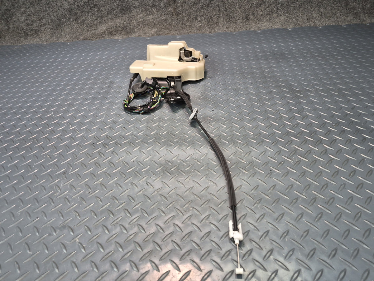2003-2010 Porsche Cayenne 957 Front Right Door Lock Latch Actuator