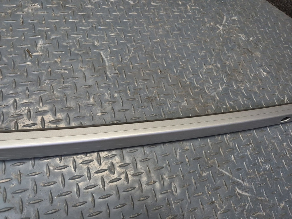 2017-2020 Maserati Levante M161 Left & Right Roof Rack Rail Luggage Set of 2