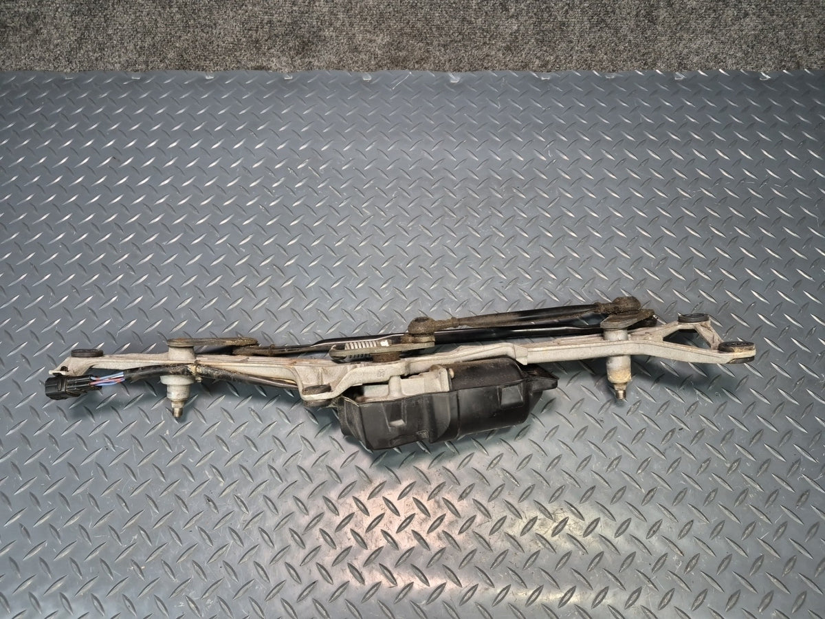 95-00 Lexus UCF20L LS400 Windshield Wiper Transmission Linkage w Motor OEM