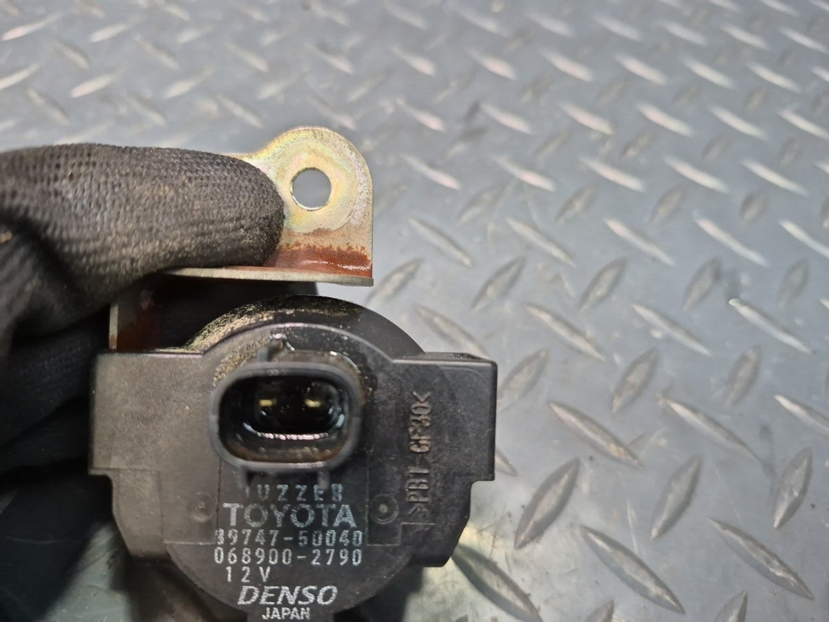 98-00 Lexus UCF20L LS400 Wireless Door Lock Buzzer 89747-50040 OEM