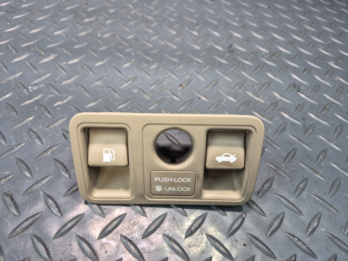 98-00 Lexus UCF20L LS400 Fuel Door & Trunk Open Release Button Switch OEM