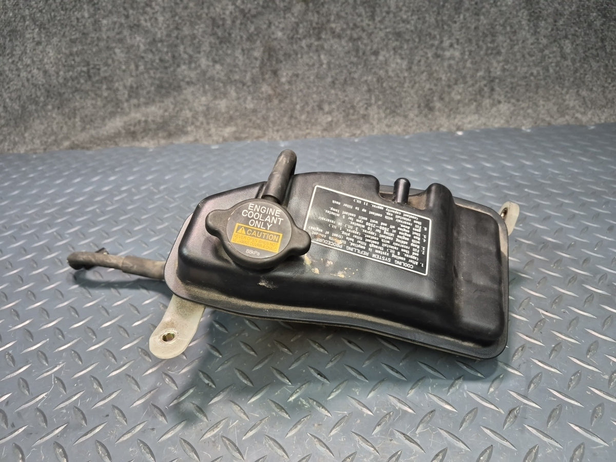 98-00 Lexus UCF20L LS400 Coolant Expansion Overflow Reservoir Tank Damaged