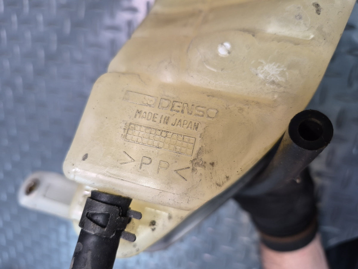 98-00 Lexus UCF20L LS400 Coolant Expansion Overflow Reservoir Tank Damaged