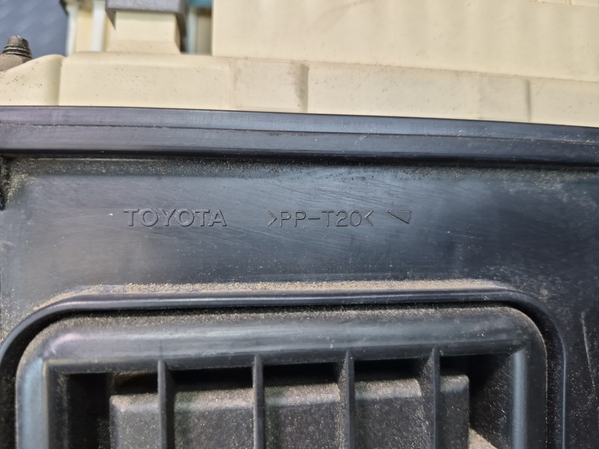 98-00 Lexus UCF20L LS400 Engine Bay Fuse Relay Box Module OEM