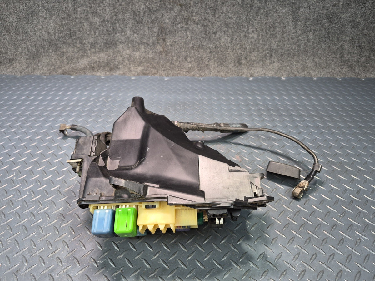 98-00 Lexus UCF20L LS400 Engine Bay Fuse Relay Box Module OEM