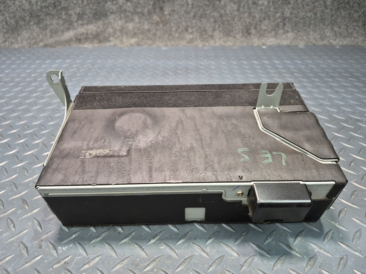 98-00 Lexus UCF20L LS400 Pioneer 6 Disc CD Changer w Magazine 86270-50120 OEM