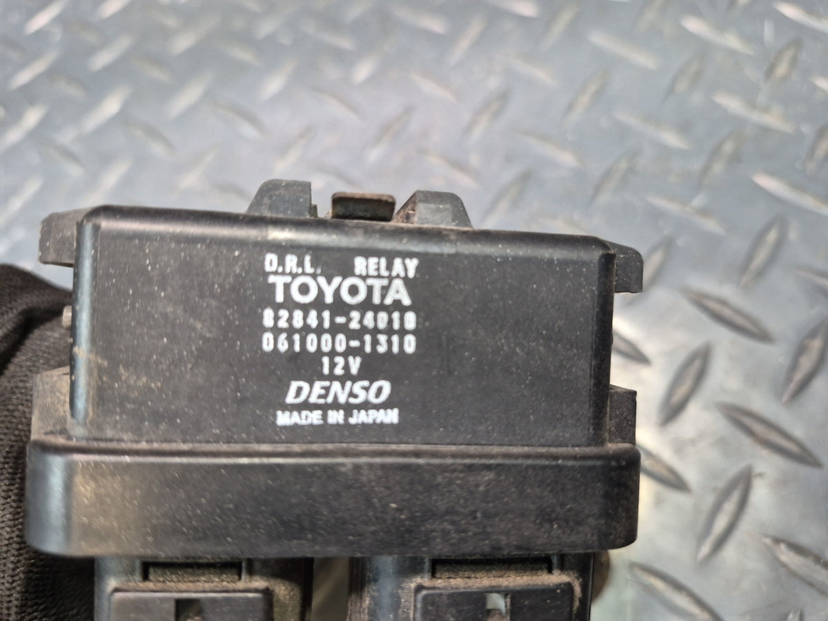 98-00 Lexus UCF20L LS400 Daytime Running Light Relay 82841-24010 OEM