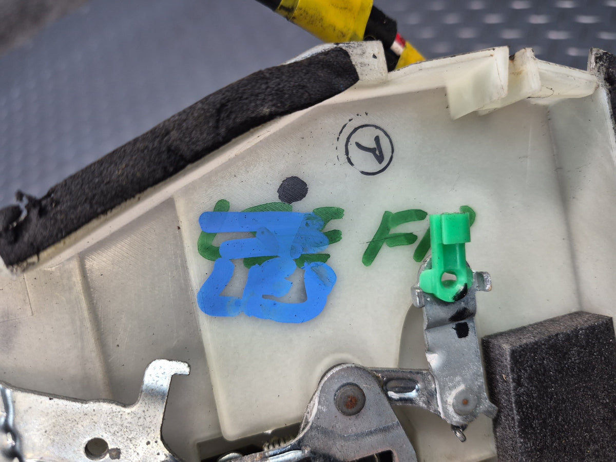 98-00 Lexus UCF20L LS400 Front Right Passenger Door Lock Latch Actuator OEM