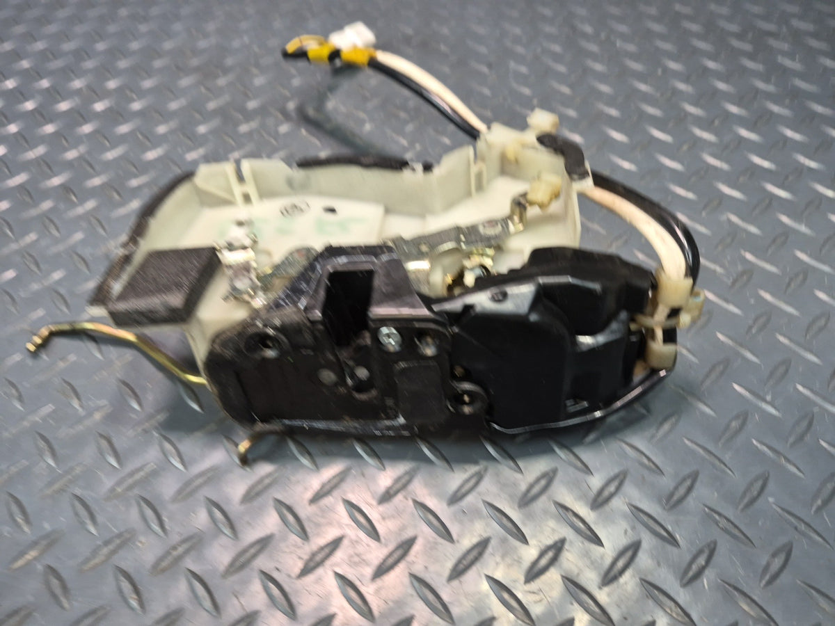 98-00 Lexus UCF20L LS400 Front Left Driver Door Lock Latch Actuator OEM