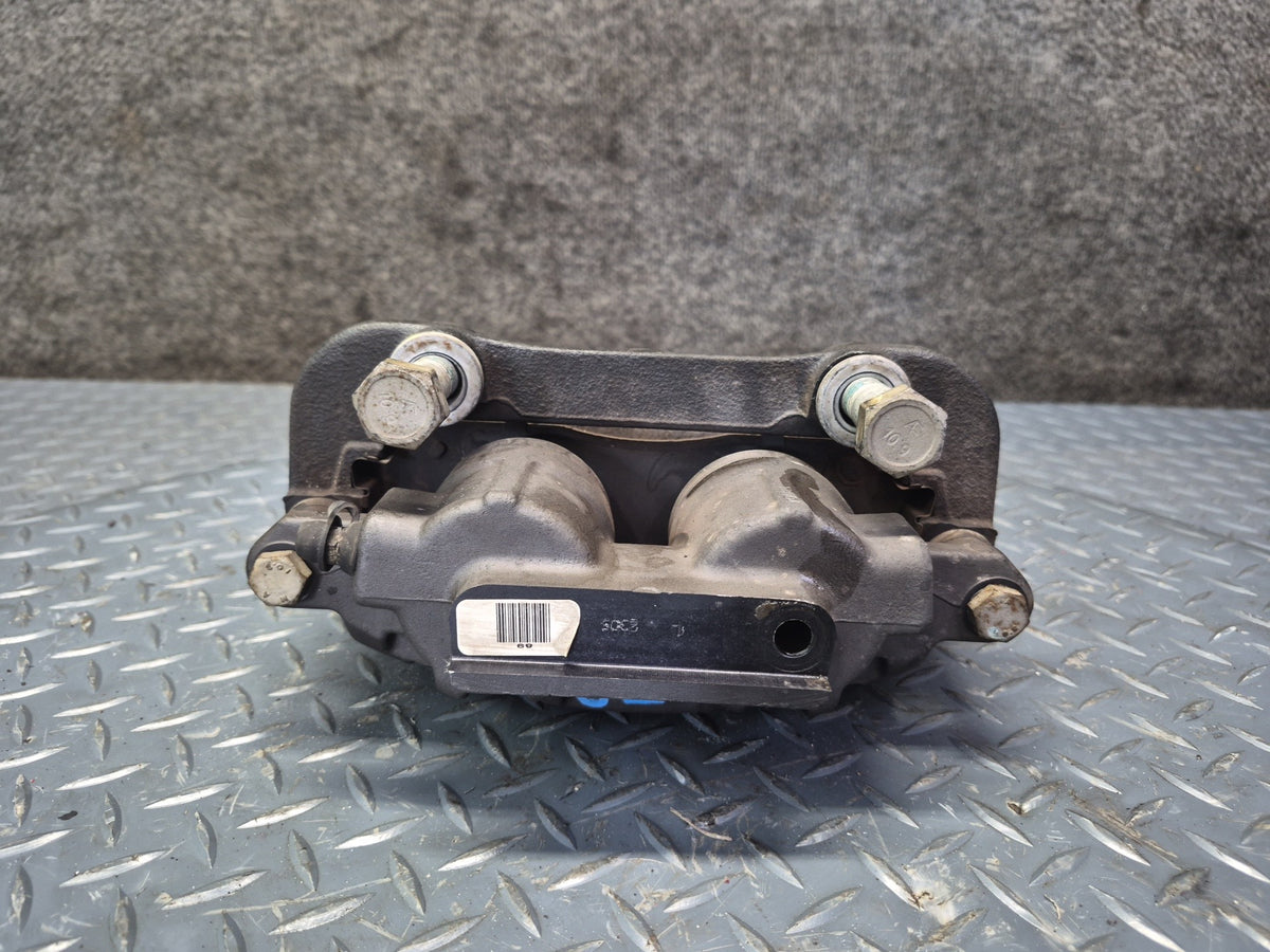 05-13 Chevrolet Corvette C6 Base Set of 2 Front Left & Right Brake Caliper OEM