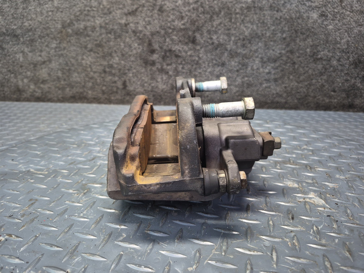 05-13 Chevrolet Corvette C6 Base Set of 2 Front Left & Right Brake Caliper OEM