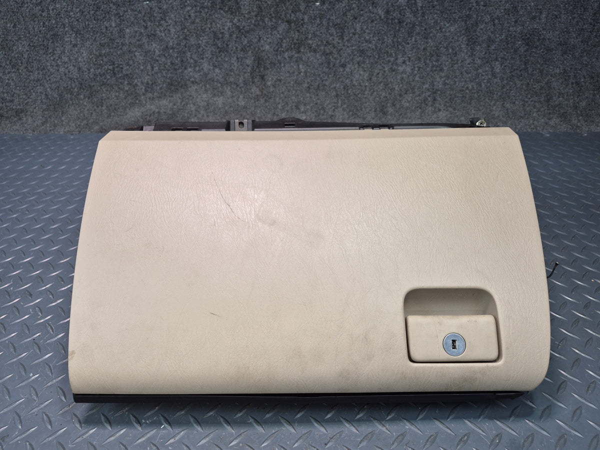 2003-2009 Lexus UZJ120L GX470 Glove Box Storage Compartment Assembly Damaged