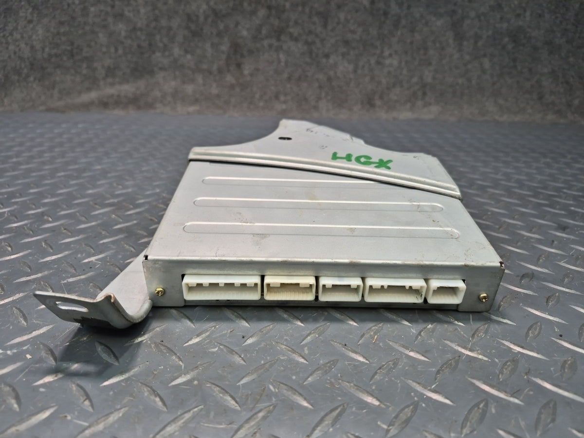 2003-2005 Lexus UZJ120L GX470 Multi Display Control Unit 86104-45010