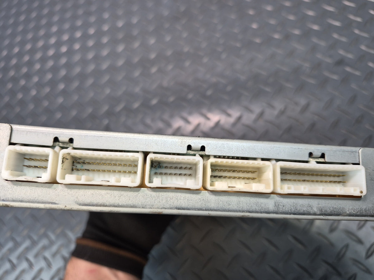 2003-2005 Lexus UZJ120L GX470 Multi Display Control Unit 86104-45010