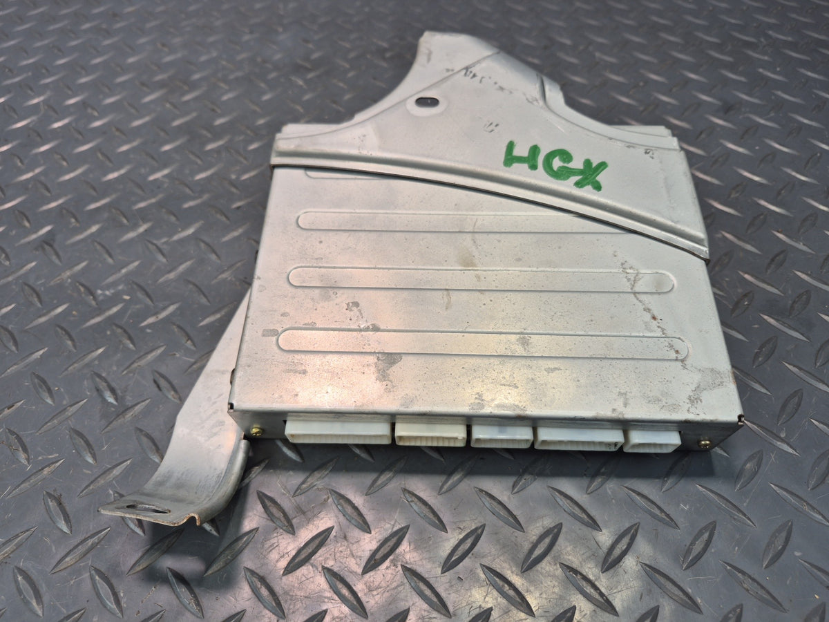 2003-2005 Lexus UZJ120L GX470 Multi Display Control Unit 86104-45010