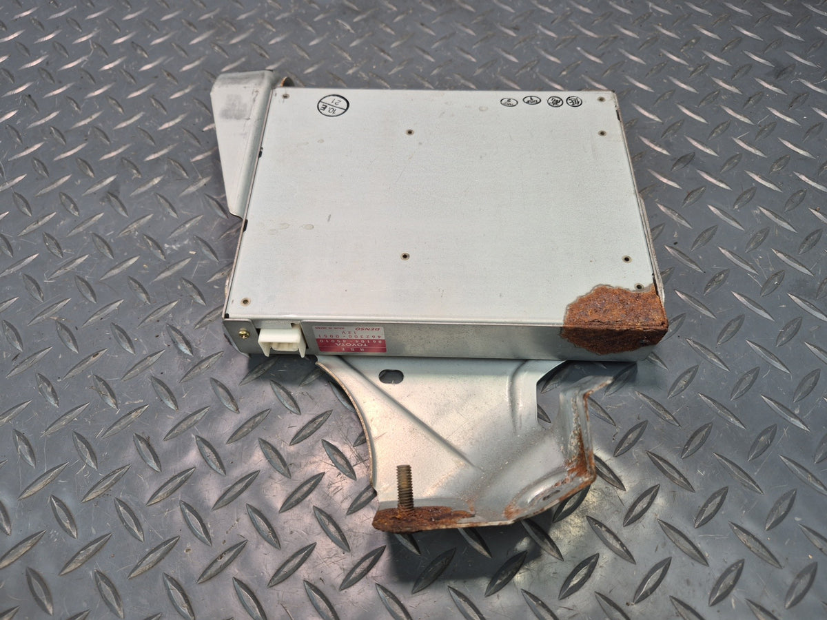 2003-2005 Lexus UZJ120L GX470 Multi Display Control Unit 86104-45010
