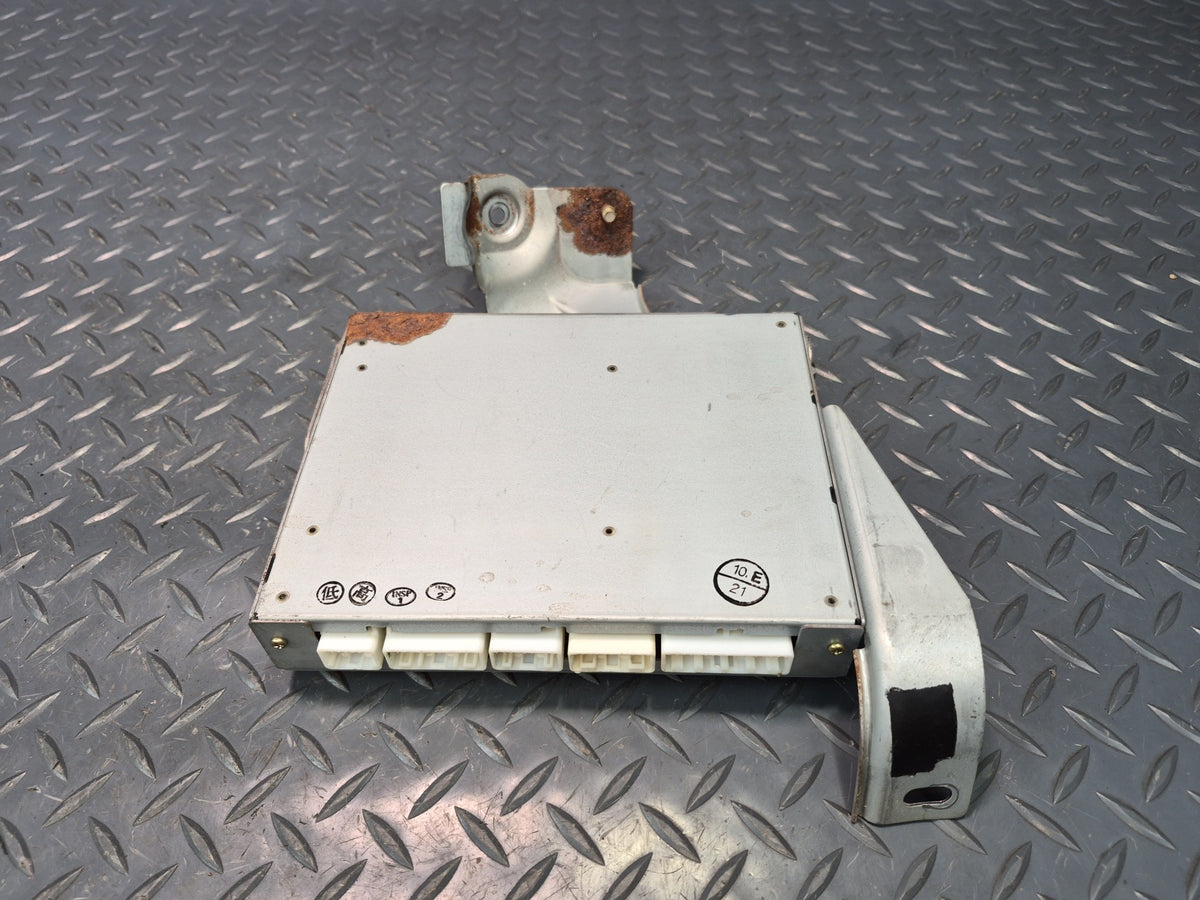 2003-2005 Lexus UZJ120L GX470 Multi Display Control Unit 86104-45010