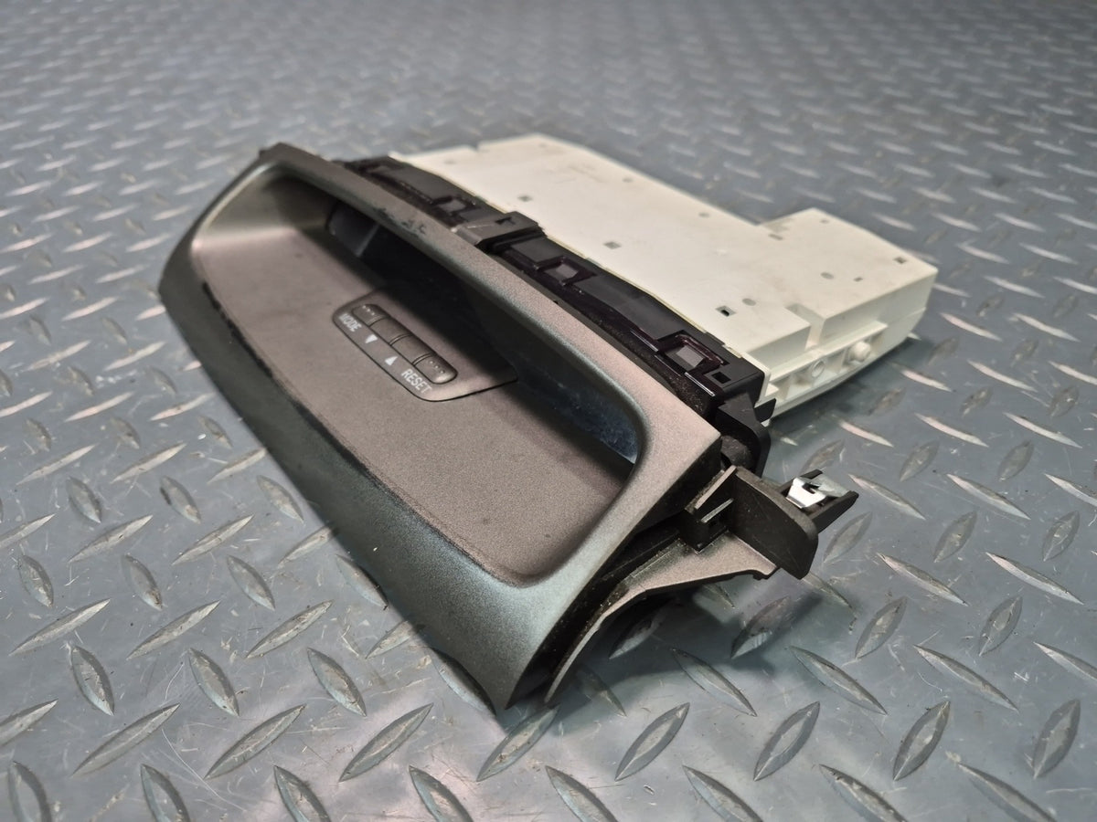 2003-2009 Lexus UZJ120L GX470 Dash Digital Information Display Clock Unit