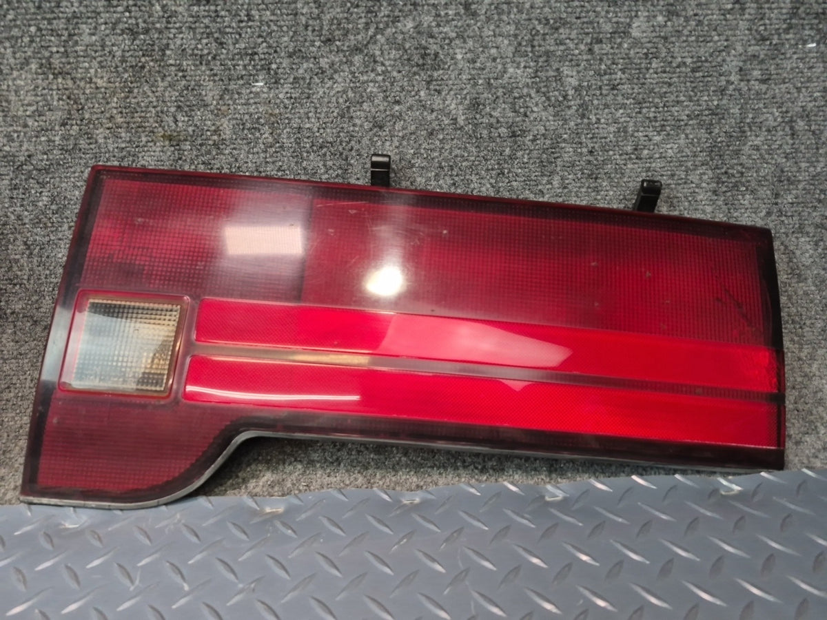 93-96 Toyota Hiace KZH106W Rear Left & Right Inner Tail Light Lamp Set Damaged