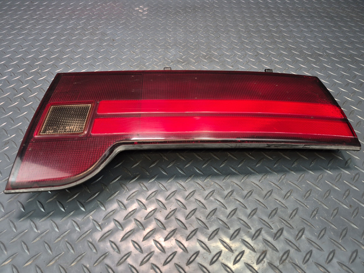 93-96 Toyota Hiace KZH106W Rear Left & Right Inner Tail Light Lamp Set Damaged