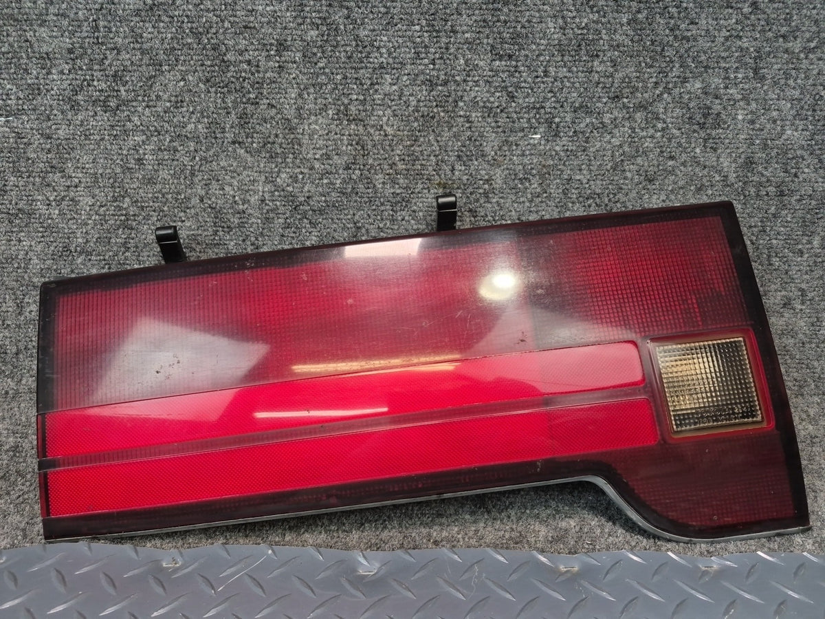 93-96 Toyota Hiace KZH106W Rear Left & Right Inner Tail Light Lamp Set Damaged
