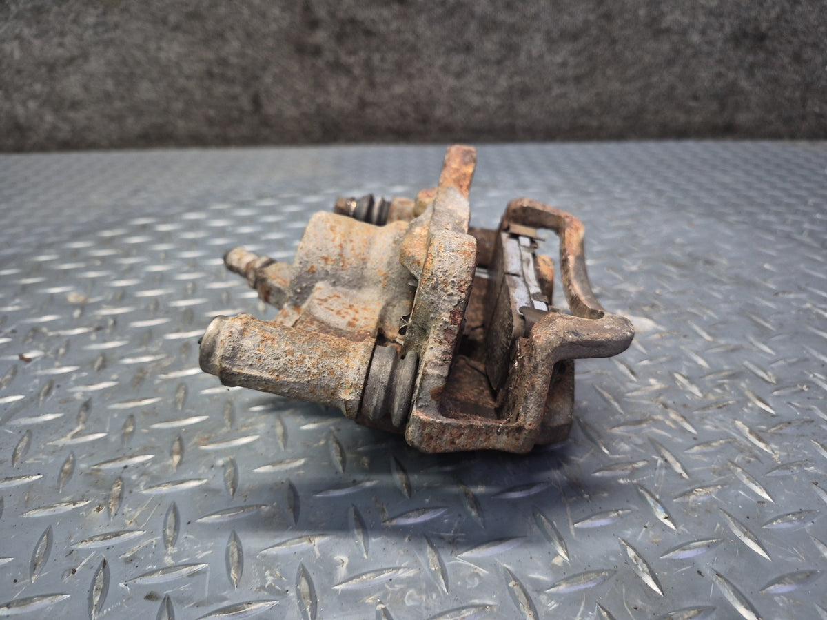 86-90 Toyota Supra MA71 MK3 Set of 2 Rear Left & Right Brake Caliper 105K OEM